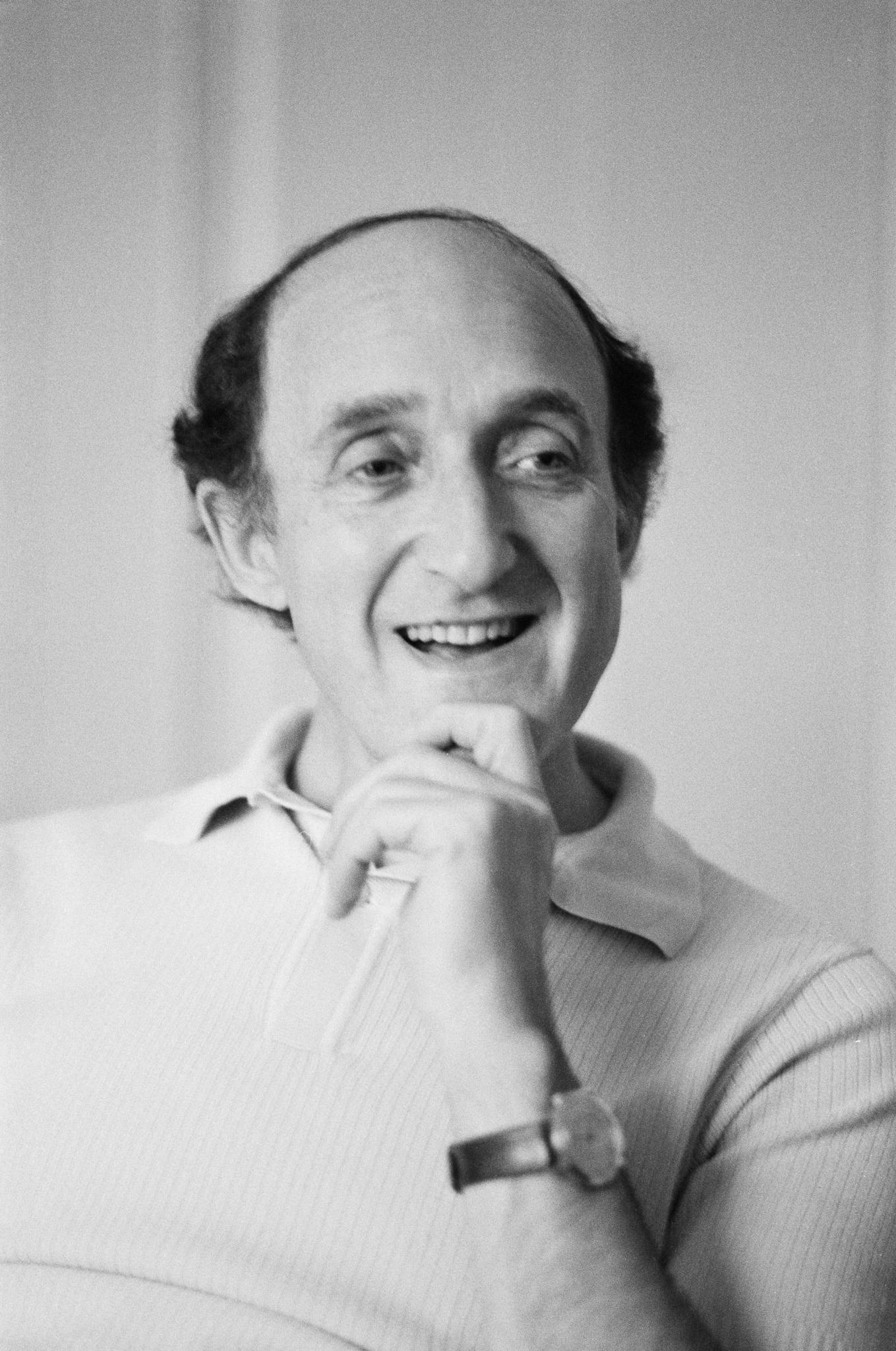 Ron Moody image