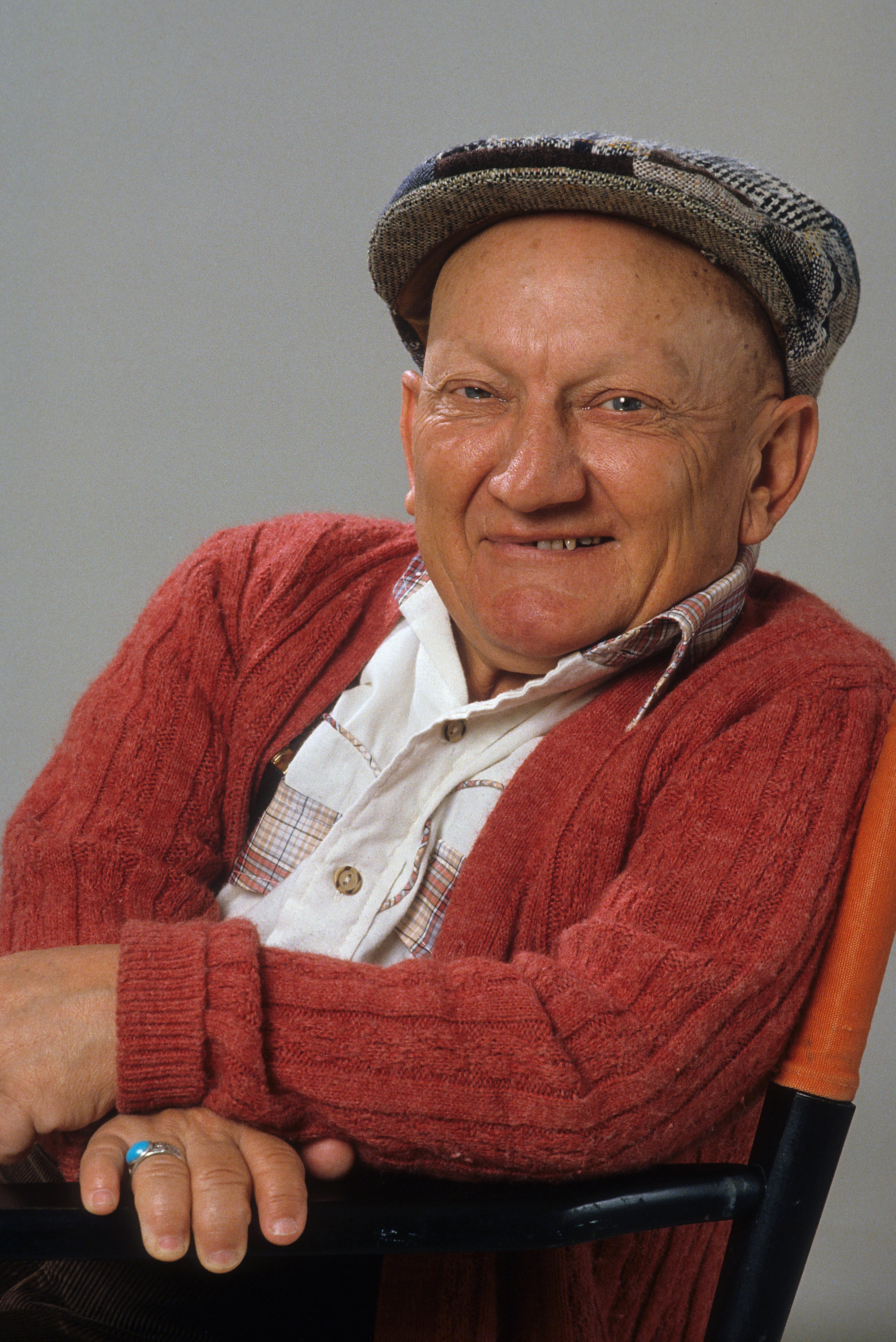Billy Barty image