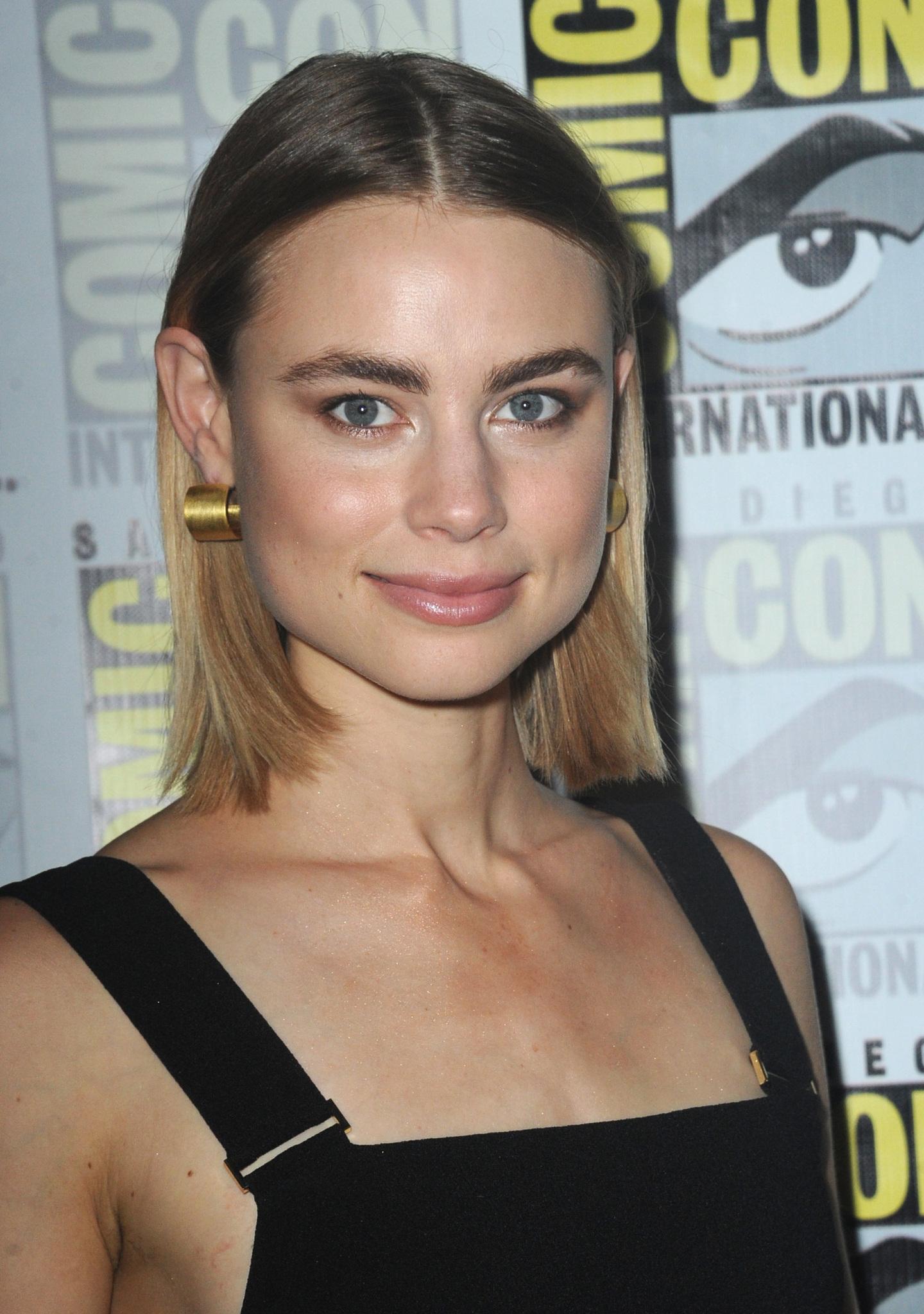 Lucy Fry image